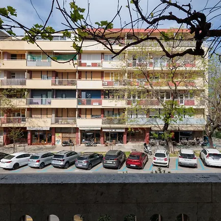 Location Downtown & Bacvice Apartment *