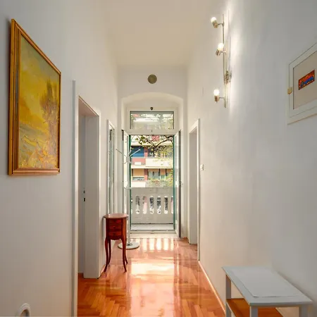 Location Downtown & Bacvice * 스플리트