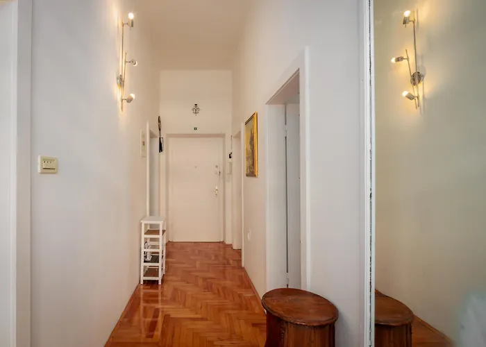 Location Downtown & Bacvice